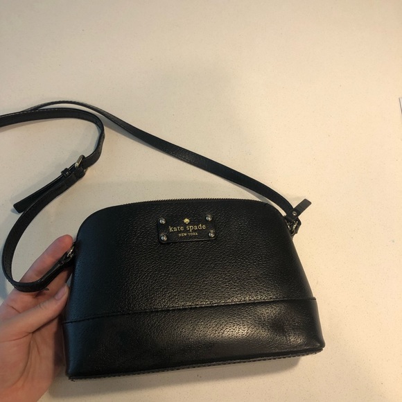 kate spade Handbags - Kate Spade Wellesley Hanna Leather Crossbody Bag